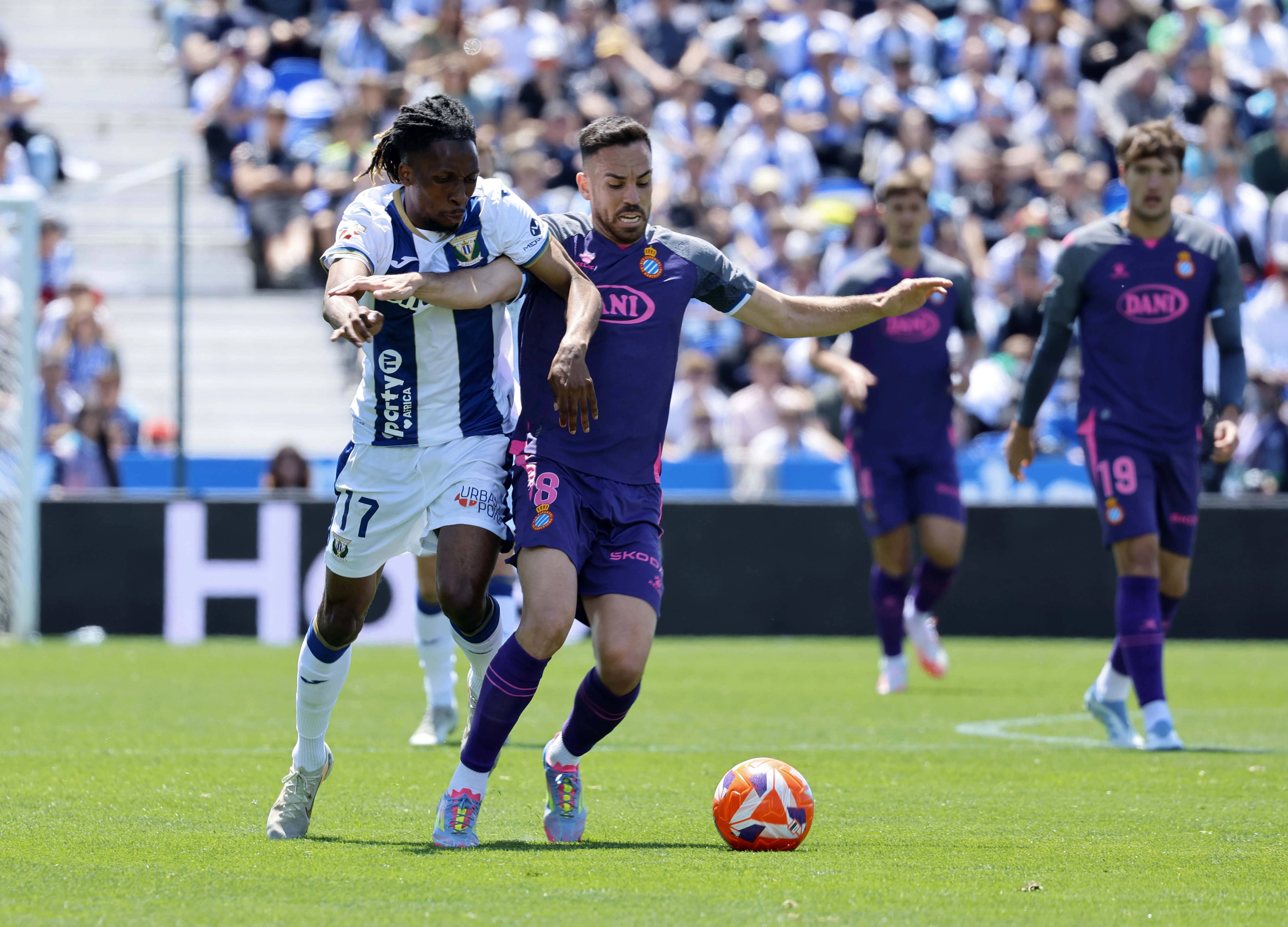 九游体育官网入口-西班牙客场负于瑞典，小组排名下滑的简单介绍